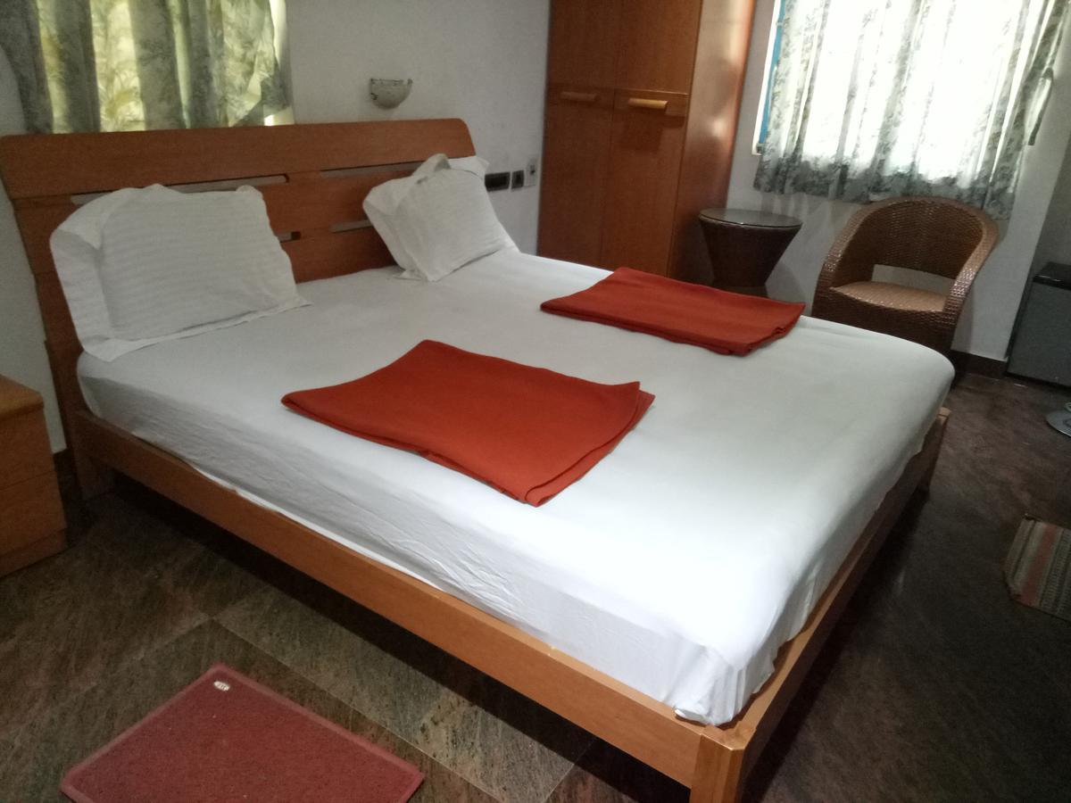 Grand International Hotel Ероде Екстериор снимка