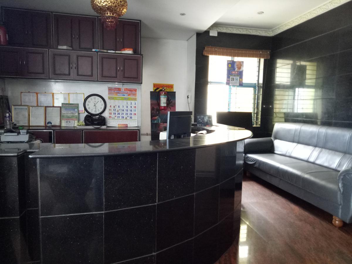 Grand International Hotel Ероде Екстериор снимка