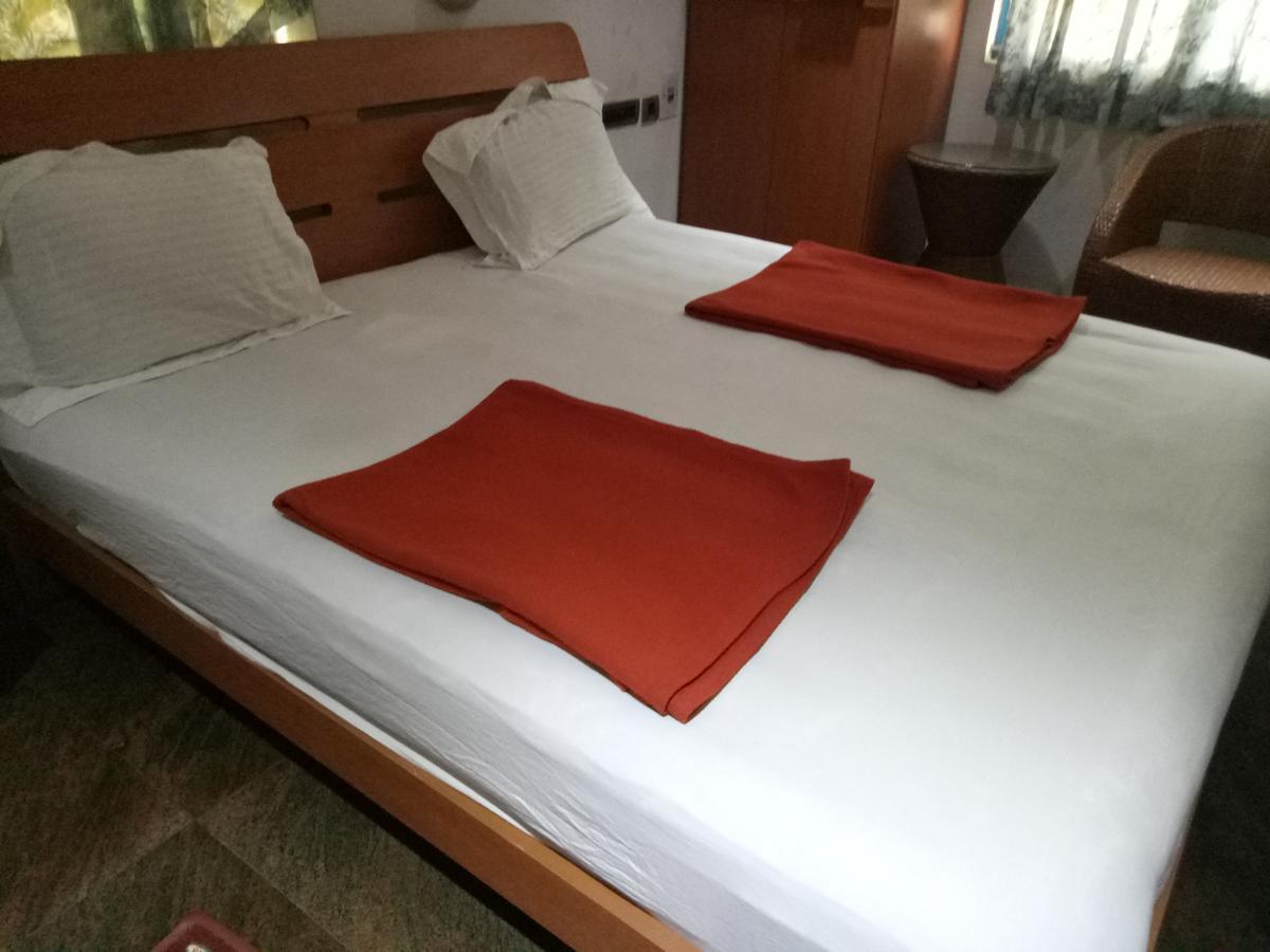Grand International Hotel Ероде Екстериор снимка