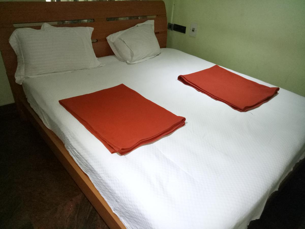 Grand International Hotel Ероде Екстериор снимка